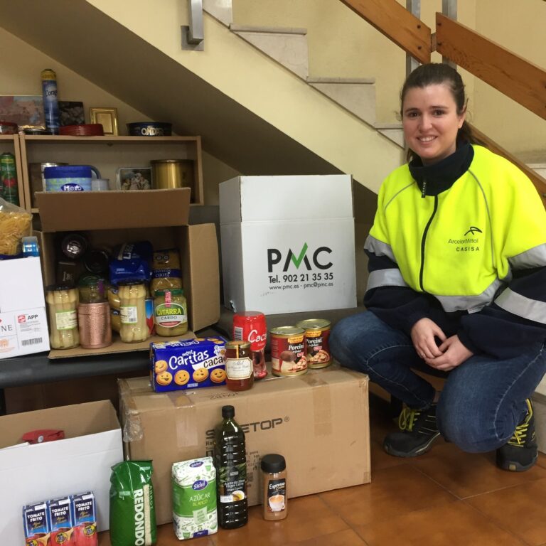 Hojalata Corte disponible